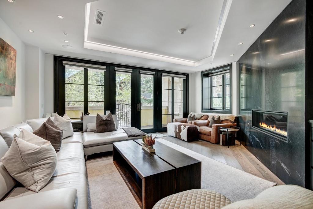 The Ritz-Carlton Club, Vail image