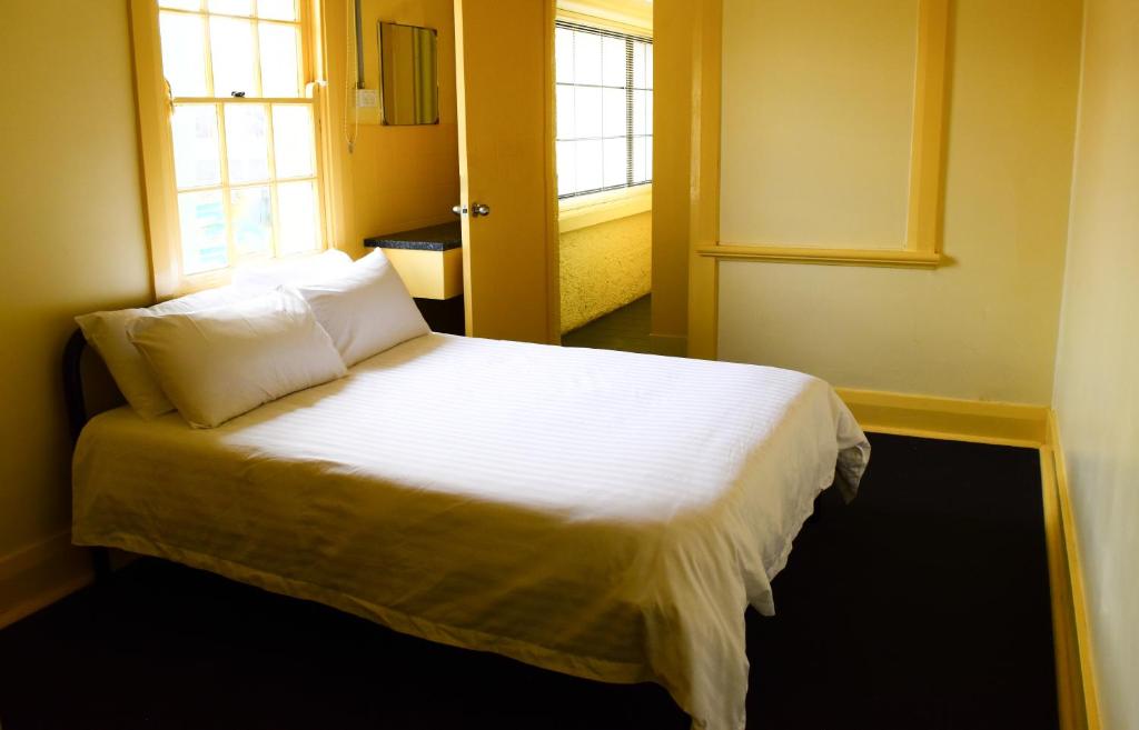 Grafton Hotel photo 2
