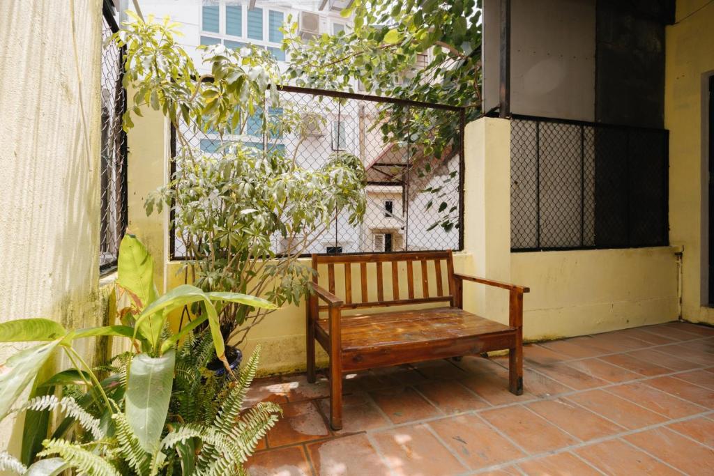 Homestay and Eggcoffee Central Hanoi Old Quarter