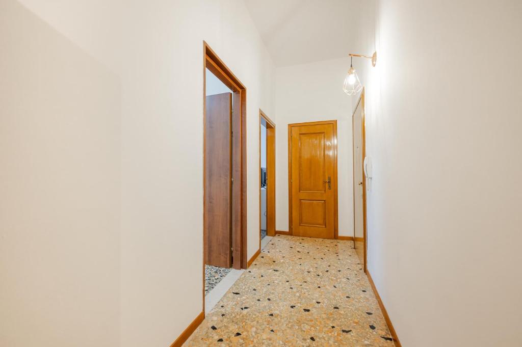 Tatiana Flat - 10 minutes to Venice - Mestre Train Station - Free Parking, Venice