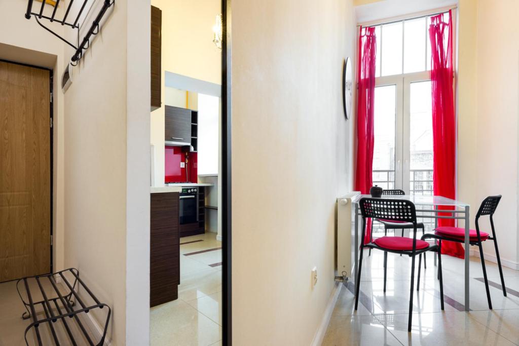 Апартаменты (Апартаменты с 1 спальней и балконом), Pokoje Bagatela Stare Miasto