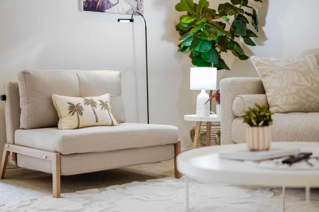 Magnificent Beachside Living at Heart of Mornington photo 4