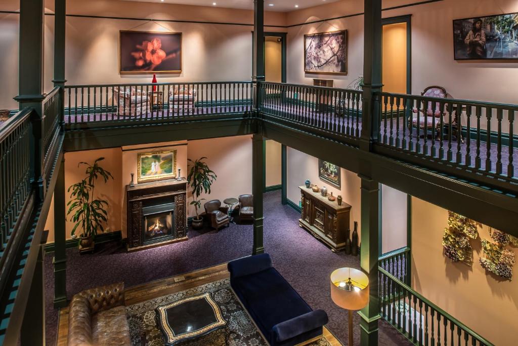 Montvale Hotel image