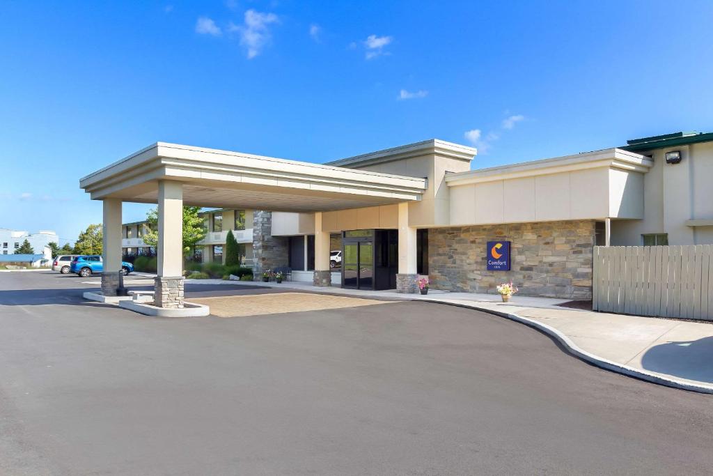 Comfort Inn image