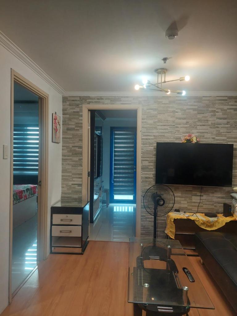 2BR SEA RESIDENCES By ELSIE D - Tap to explore photos