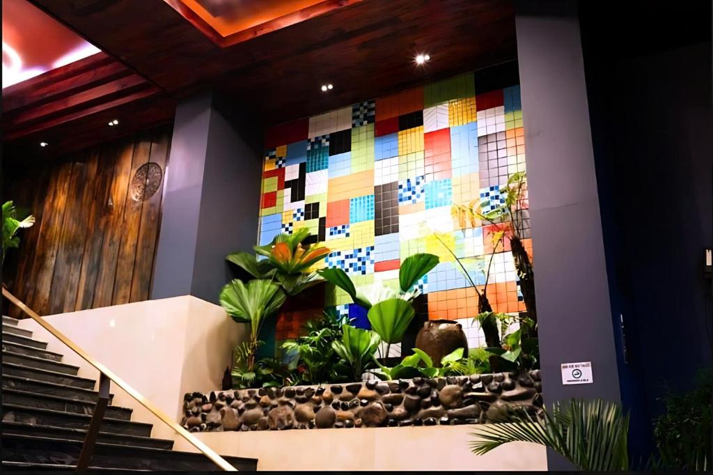 Sunshine Hotel & Apartment