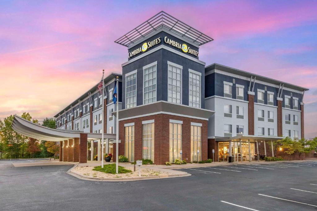 Cambria Hotel Minneapolis Maple Grove image
