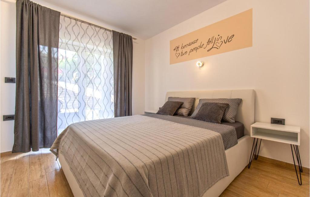 Awesome Apartment In Smarje With Wifi And 3 Bedrooms photo 4