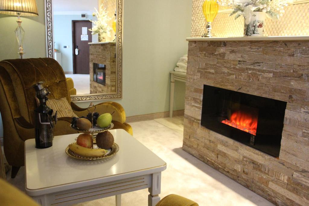 Сьюит (Полулюкс Делюкс), Phoenicia Grand Hotel
