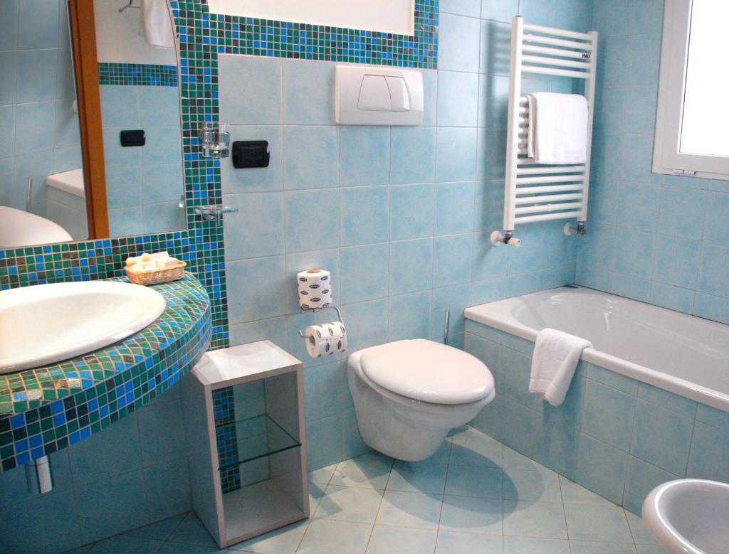 Hotel International photo 3