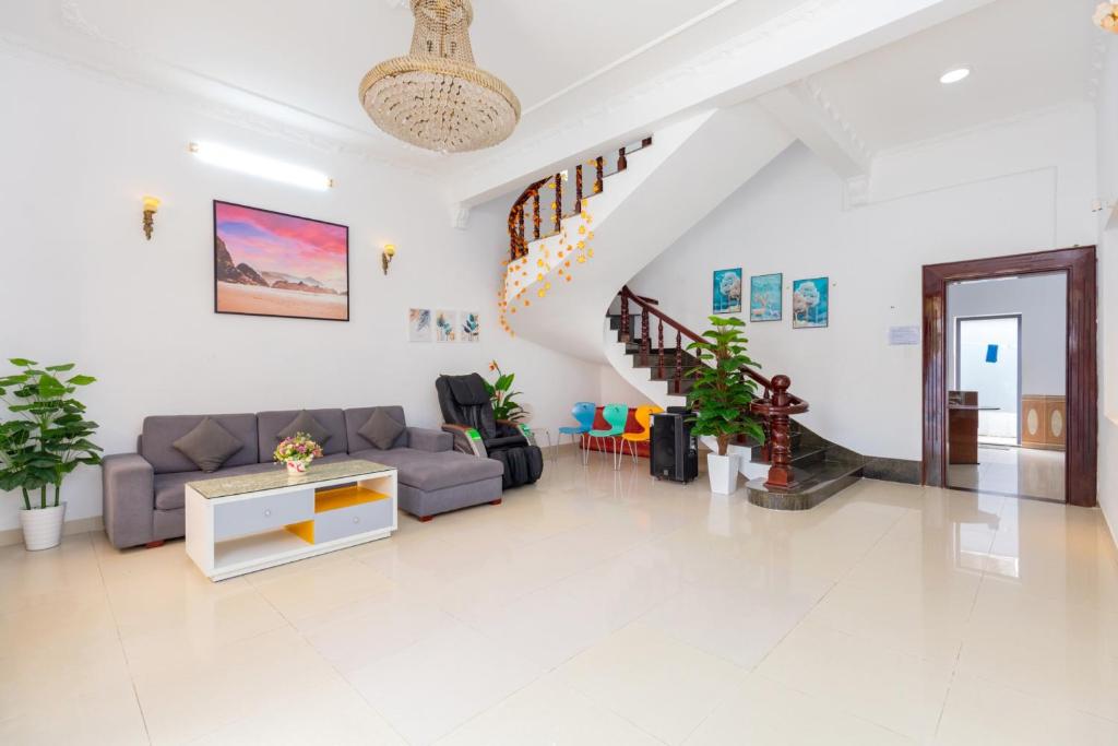 Villa Hồ Bơi HOÀNG MY SUB và Xe máy Free