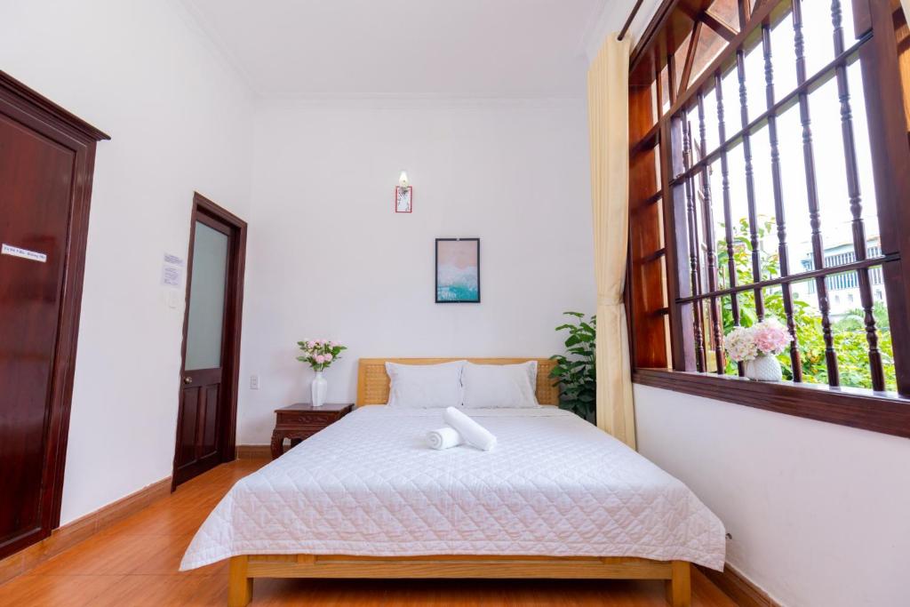 Villa Hồ Bơi HOÀNG MY SUB và Xe máy Free