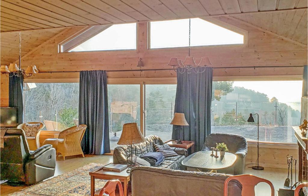 Stunning Home In Lindesnes With 3 Bedrooms, Sauna And Wifi photo 2