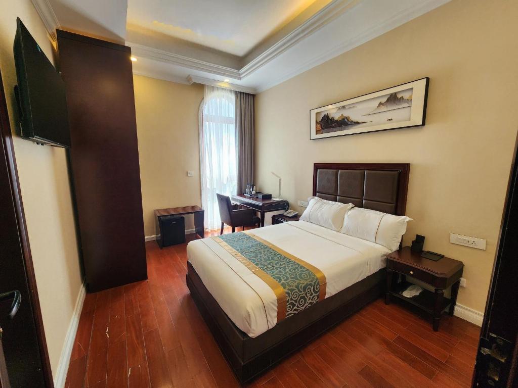 OMNA ADDIS HOTEL - Tap to explore photos