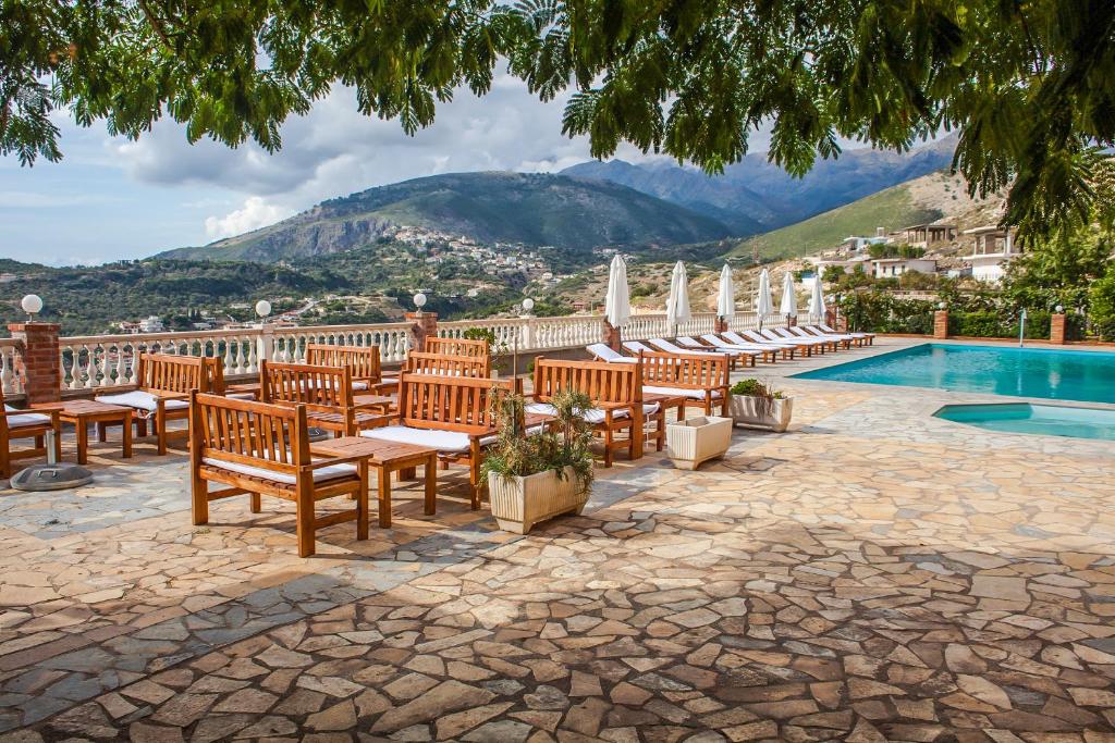 Apart-Hotel Llazari photo 2