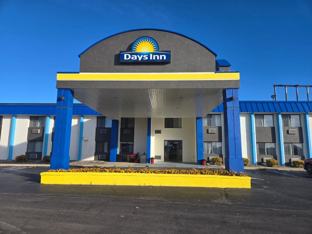Days Inn by Wyndham Portage image
