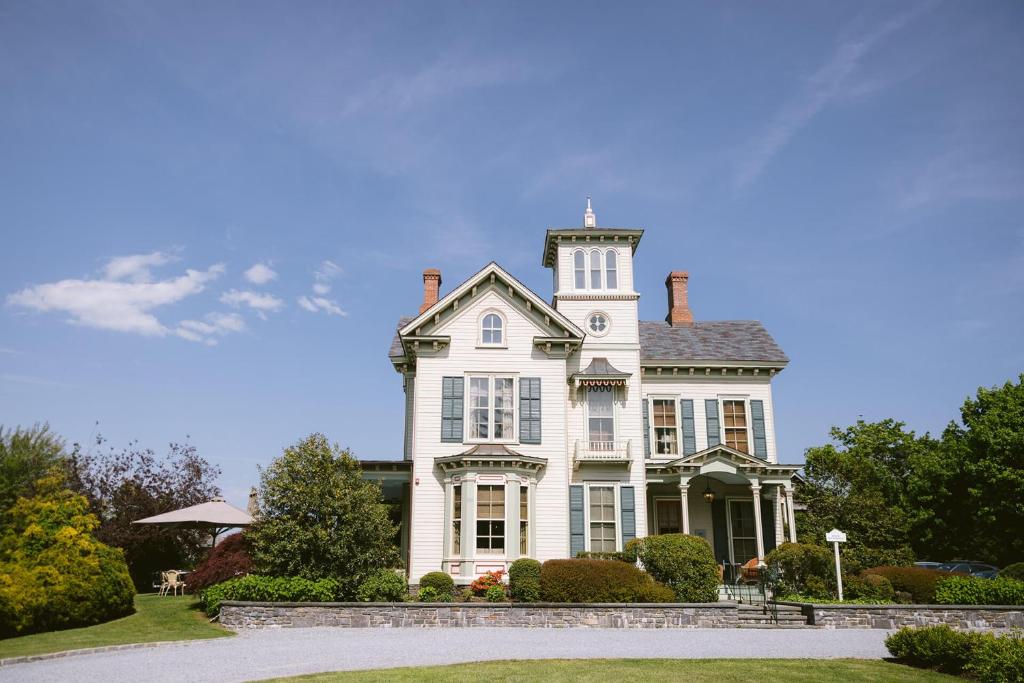 Jedediah Hawkins Inn image