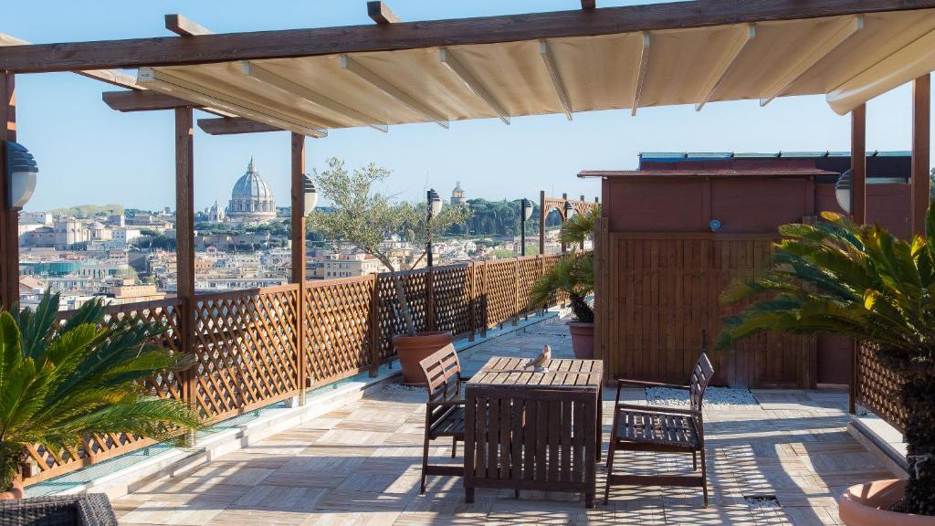 Panorama Penthouse by Rental in Rome Room Type - One-Bedroom Apartment