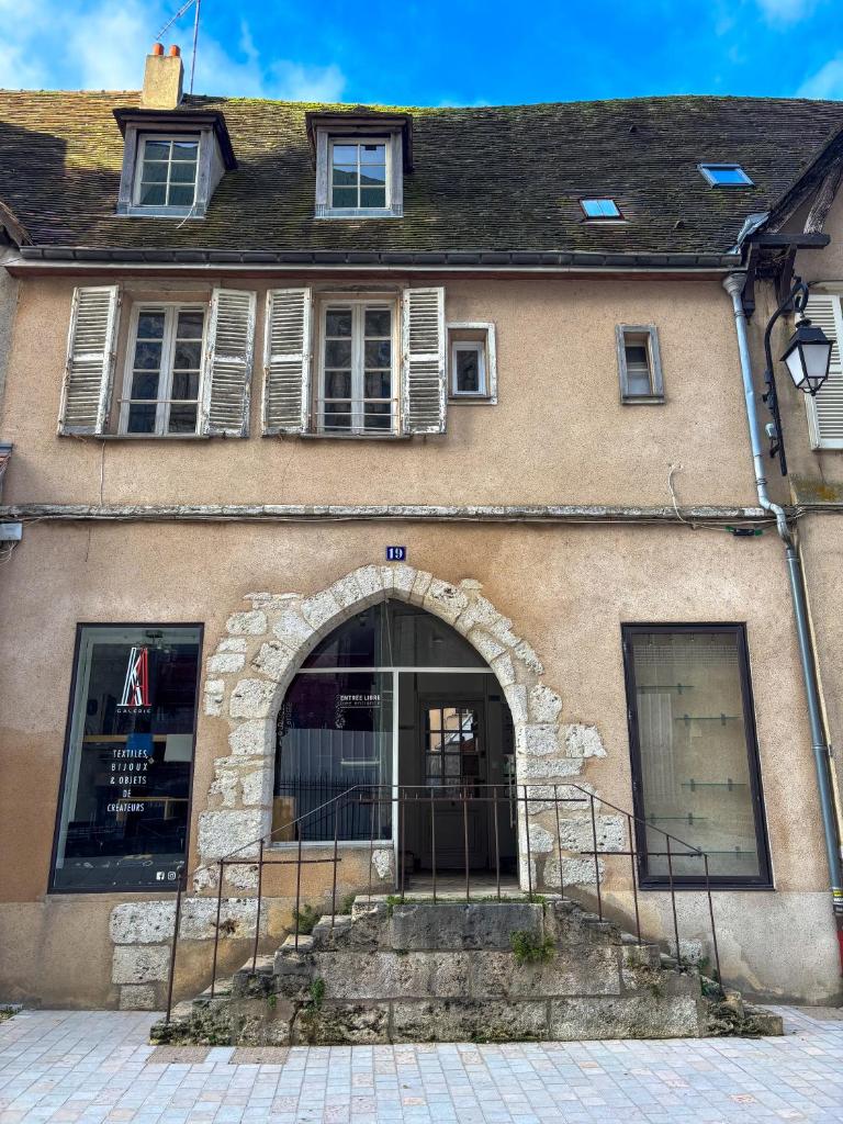 Studio parvis Cloitre Notre Dame, Chartres