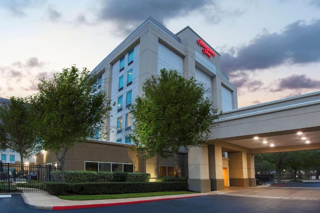Hampton Inn Houston-Near The Galleria image