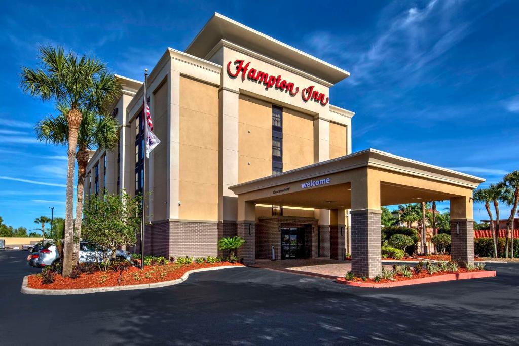Hampton Inn Orlando-Maingate South image