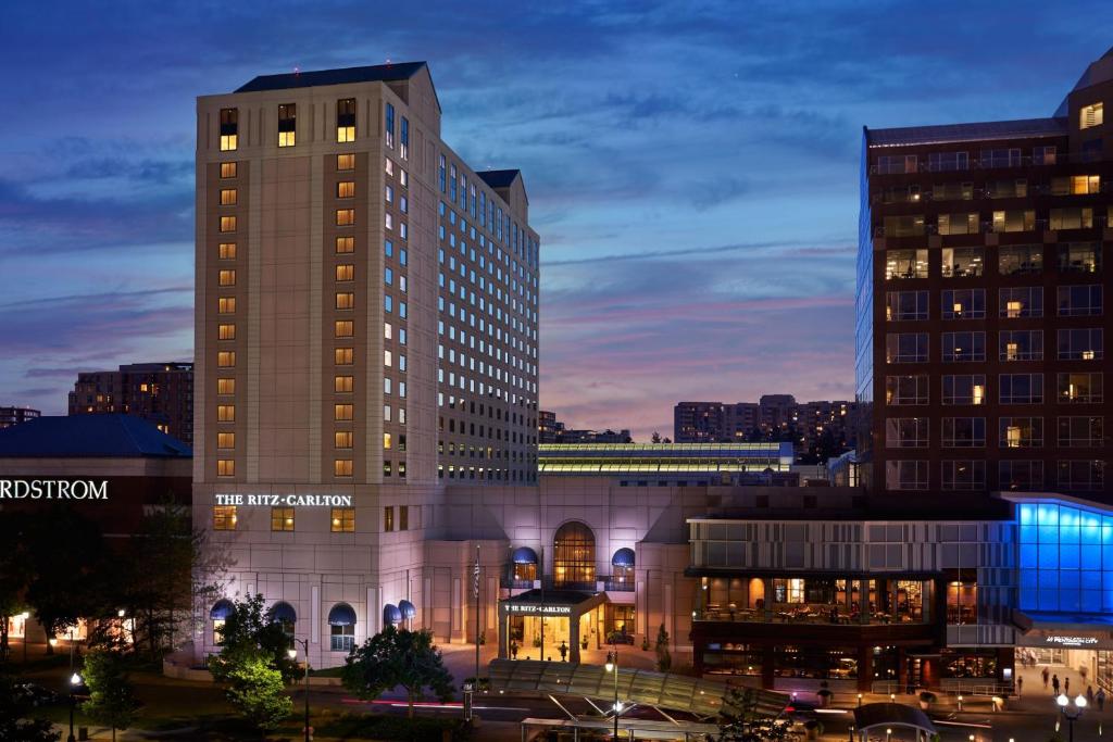 The Ritz-Carlton, Pentagon City image