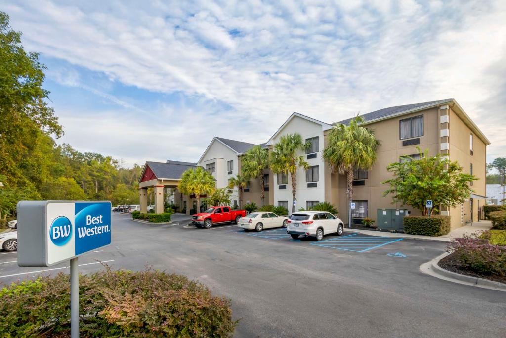 Best Western Magnolia Inn And Suites image