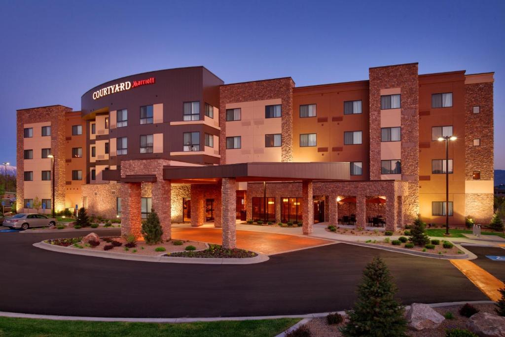 Courtyard Lehi at Thanksgiving Point image