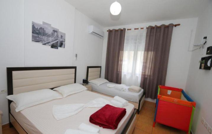 Tonis Apartment