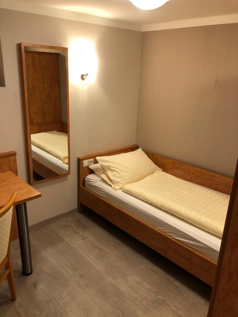 Hofgut Langenborn Wohnen auf Zeit möblierte Apartments Aschaffenburg Alzenau Frankfurt, Aschaffenburg