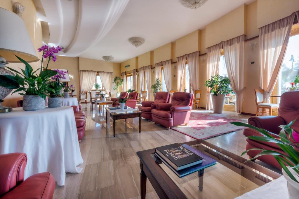 Astura Palace Hotel photo 4