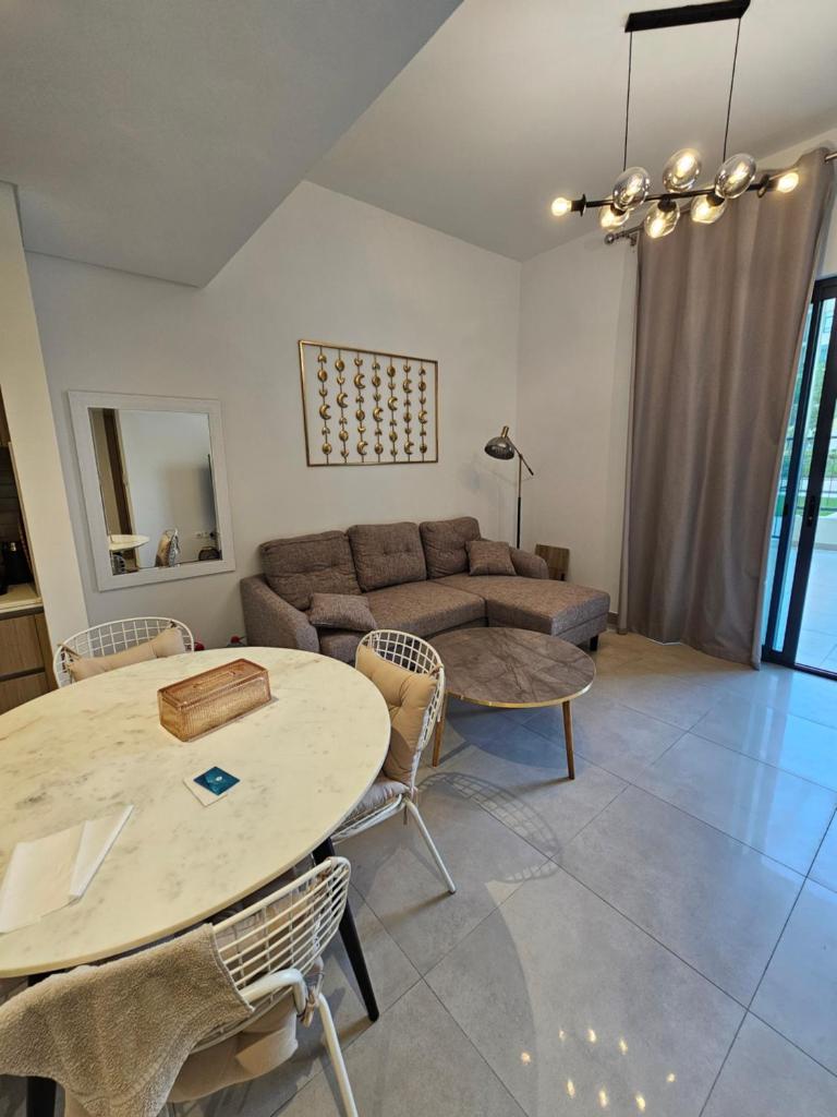 Apartments 100 m2 photo 4