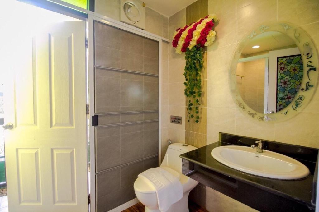 ฝ้ายคำ บูธีค เชียงใหม่ Room Type - Twin Room with Private Bathroom