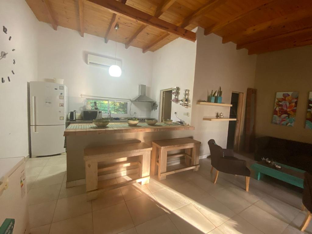 Linda casa a metros del río Paraná con pileta photo 2