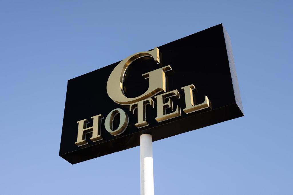 G Hotel - Tap to explore photos