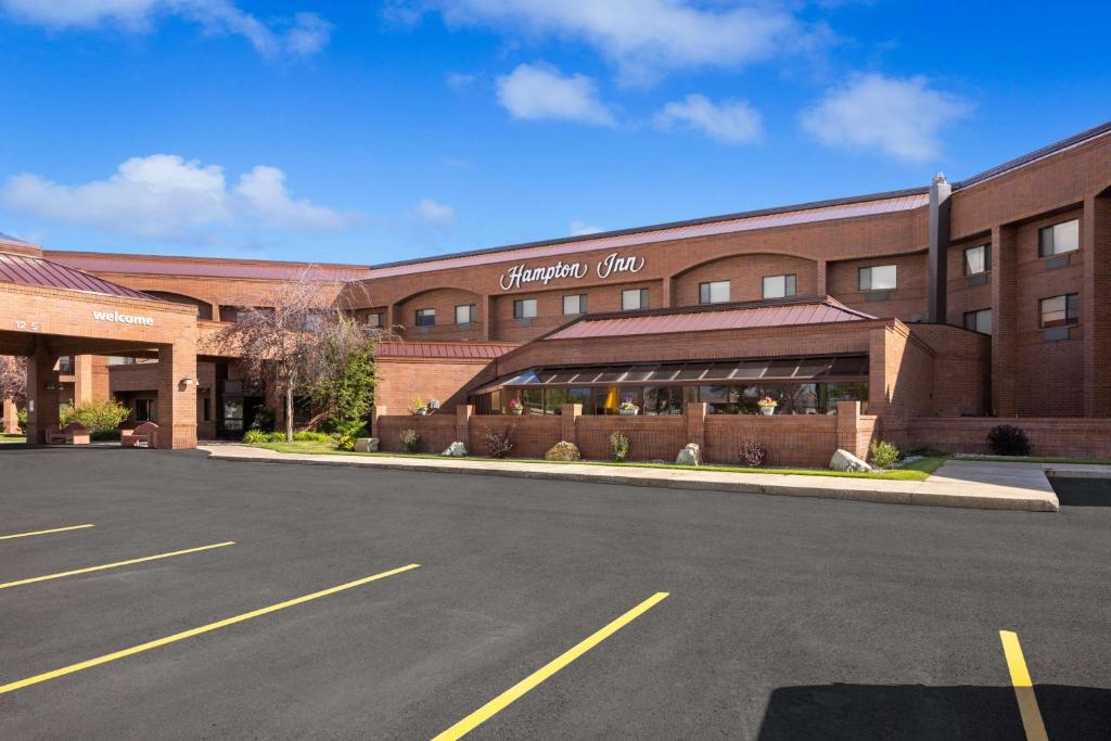 Hampton Inn Kalispell image