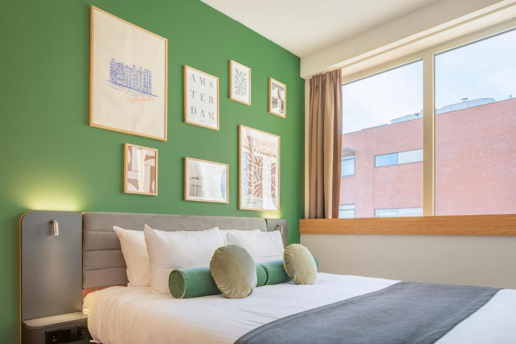 Maxhotel Amsterdam Airport Schiphol Room Type - Superior Double Room