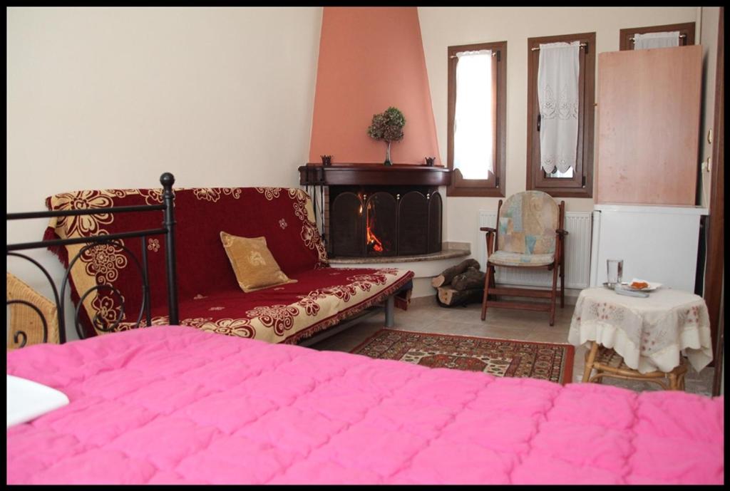 Guesthouse Xenioti photo 1