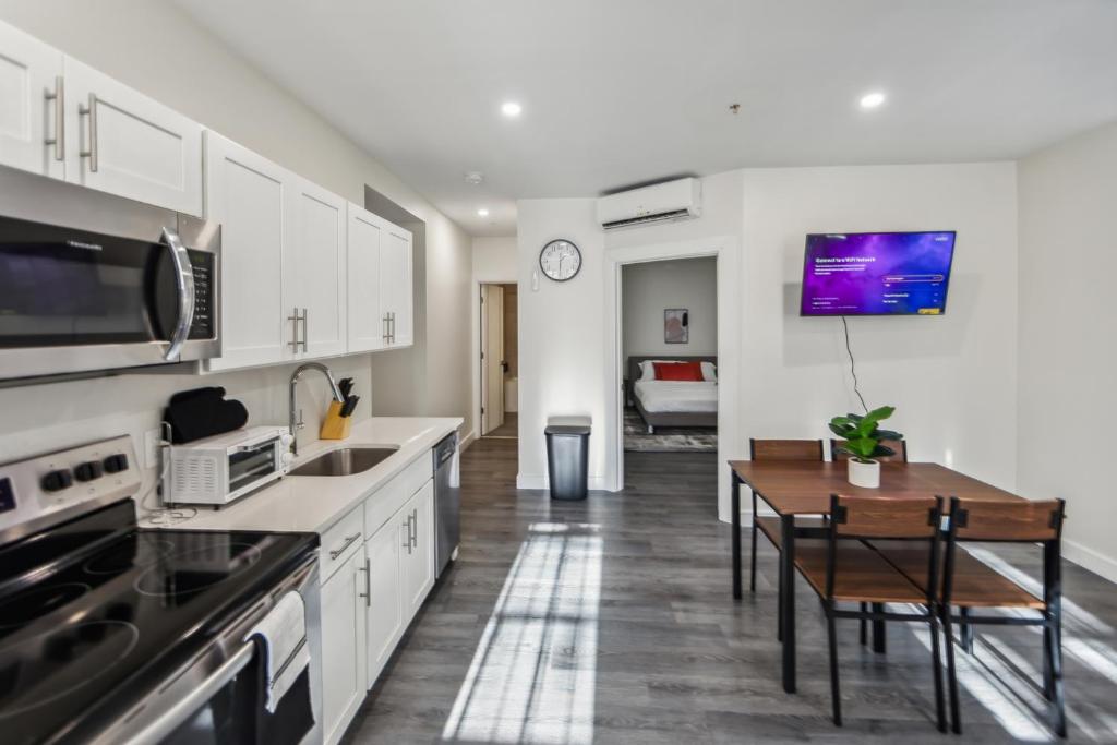 Washington Lofts 109 Spacious 1 Bedroom 1 Bath image