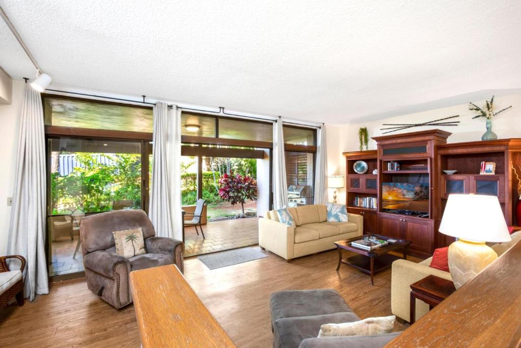 KBM Resorts FREE CAR Kaanapali Royal KRO-Q102 Large Floorplan Quick Walk to Beach image