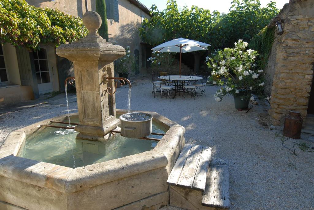 Clos De La Fontaine photo 3