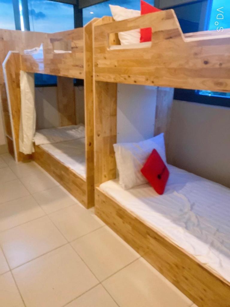 Khách Sạn Sân Bay - Rita Home Hotel - 11 Trần Quốc Hoàn P4 Tân Bình