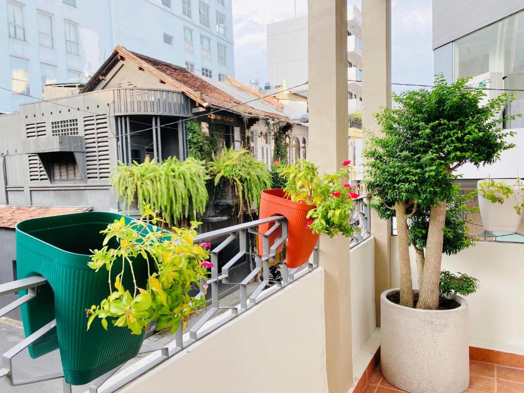 Jessica's home in center, District 1