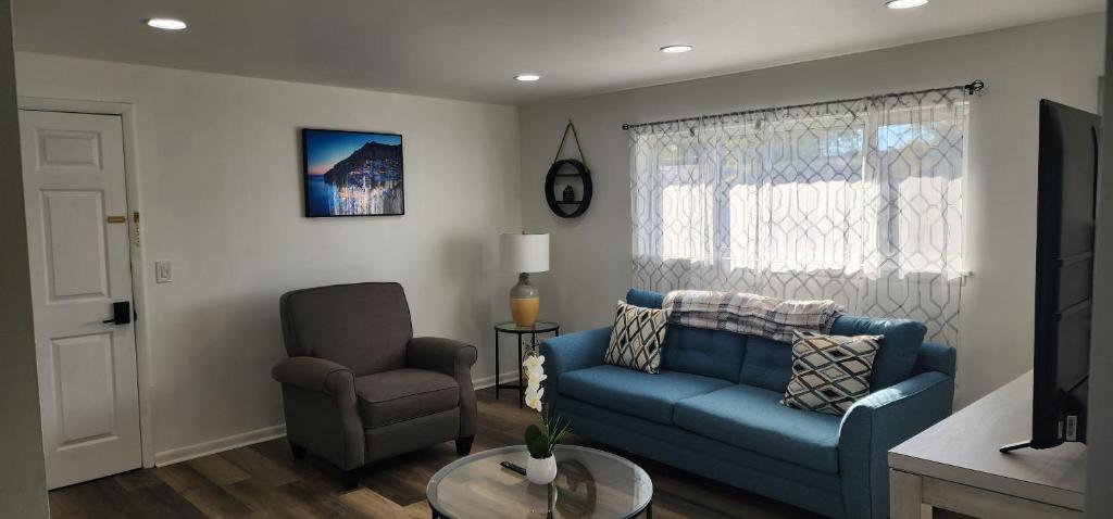 Charming Home Away from Home! image
