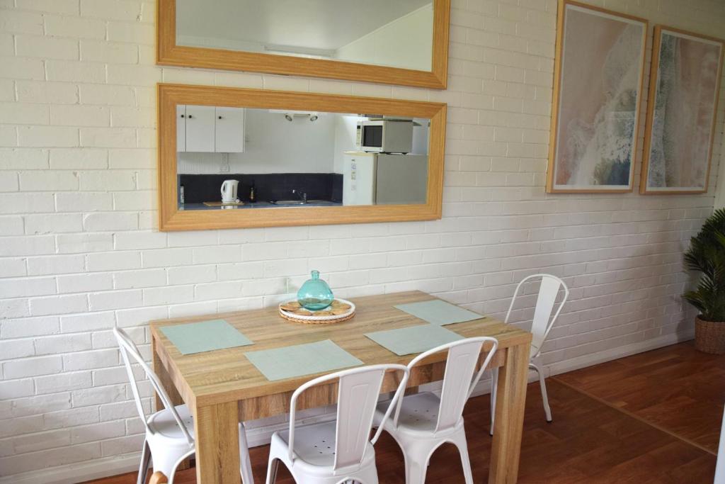 Trial Bay Beach Cabin 4 - Bring your own linen. photo 3