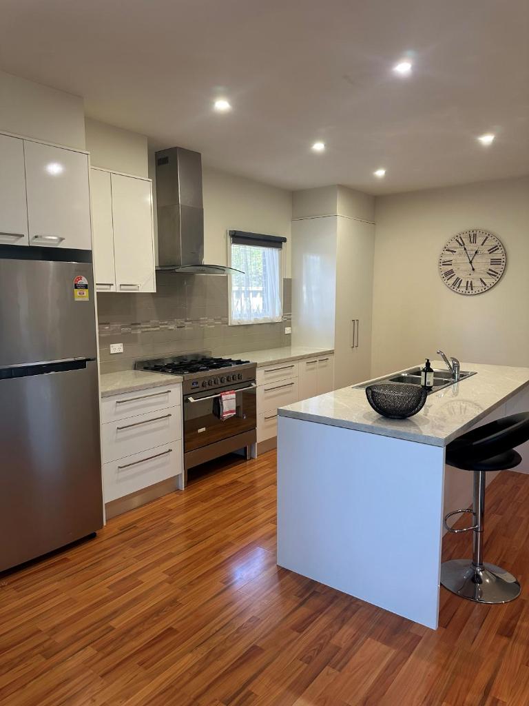 Delightful 3BR Central Townhouse photo 2