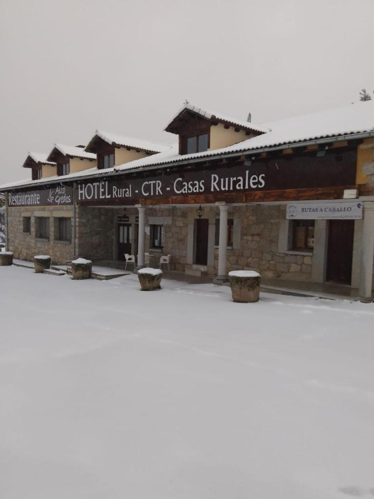 Hotel Rural Alto Gredos - Tap to explore photos