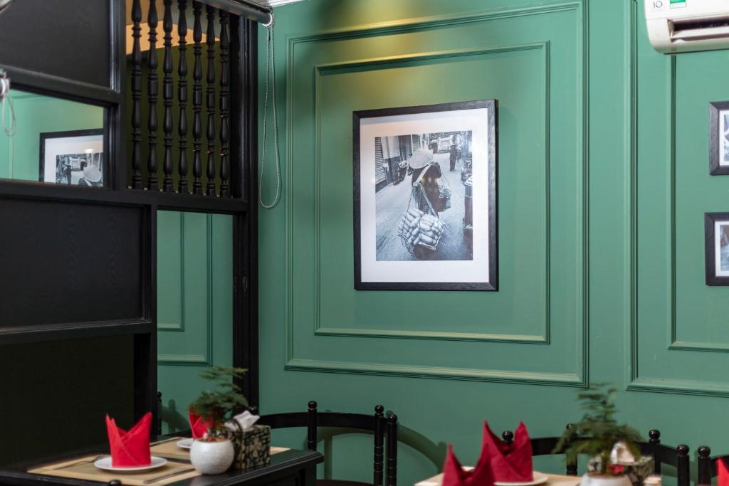Hanoi Ancient Paradise Hotel