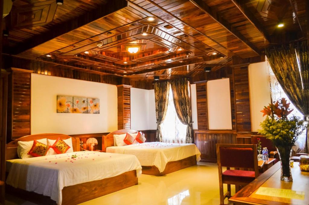 Семейный (Семейный люкс с балконом), San San Hotel Da Nang