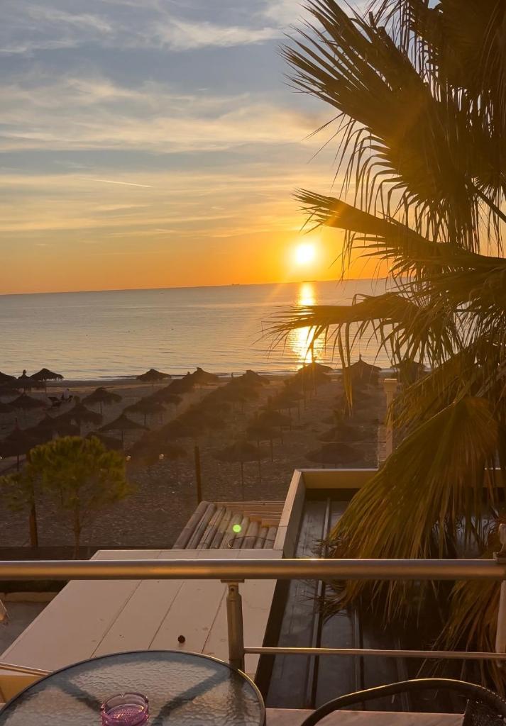 Super Seaview Apartment photo 3